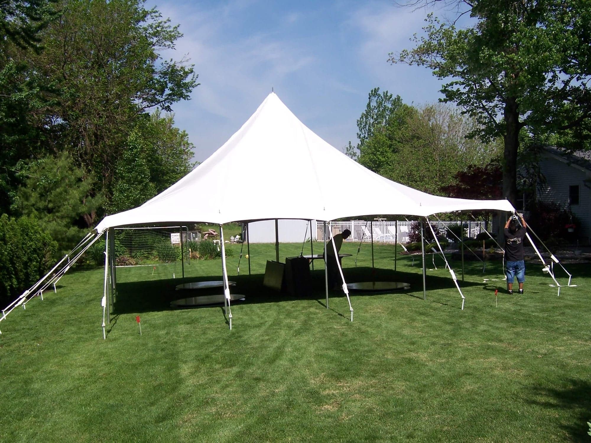 30’ x 30’ Canopy (Seats 90)